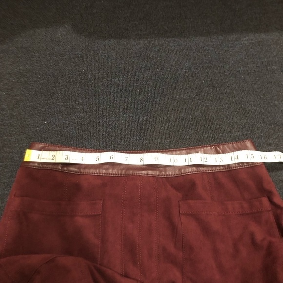 Chico’s Burgundy Front Pocket Velvet Pencil Skirt Size Small (0) - Picture 5 of 7